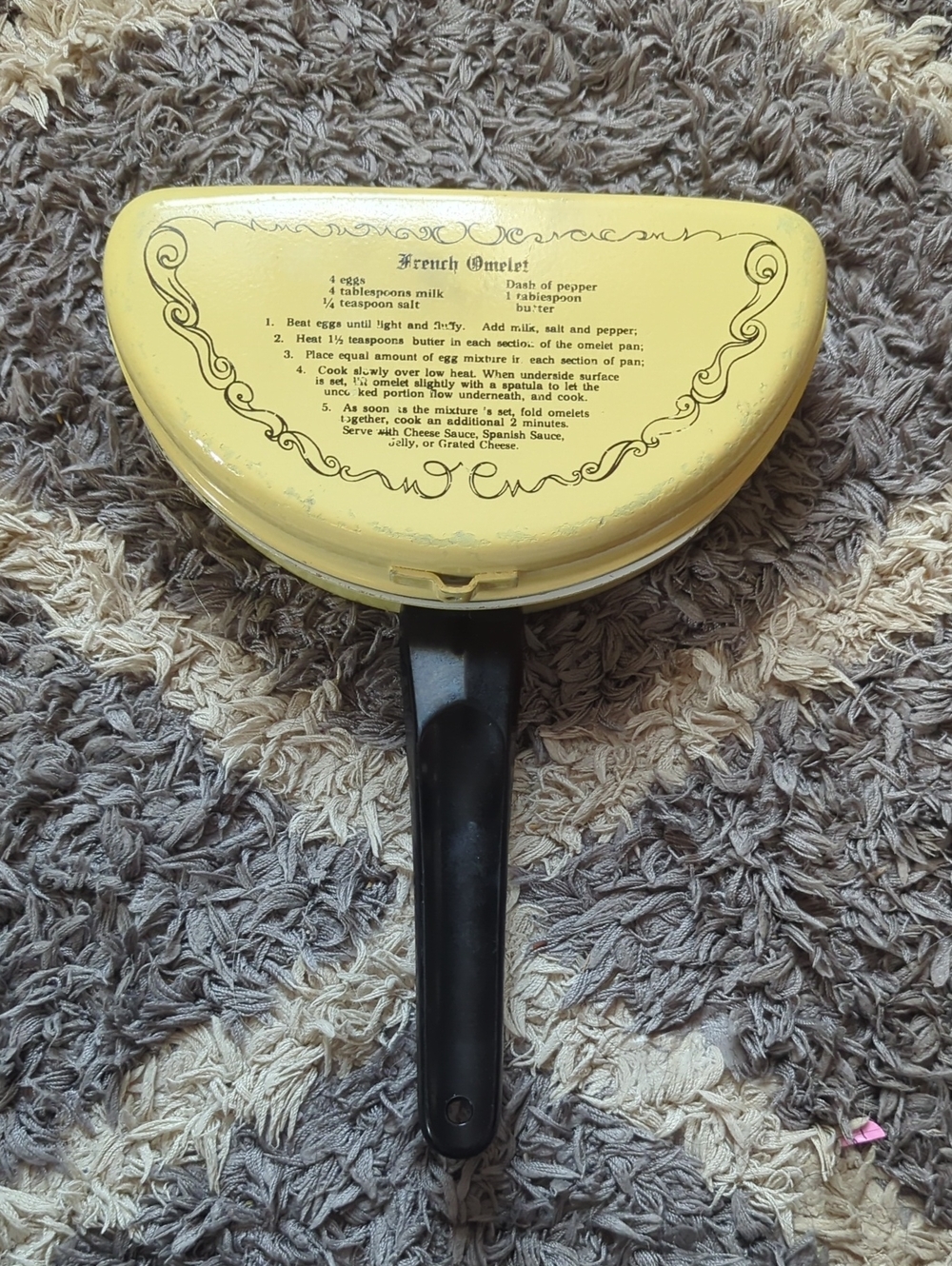 Mirro Yellow French Omelet Pan Vintage Home Accents